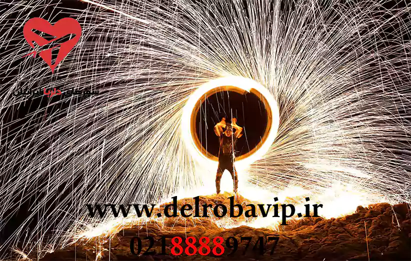 نمایش های آتش بخشی از تفریحات شبانه سامویی